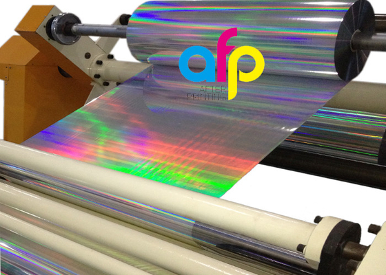 Folia holograficzna na gorąco laserowa Bez szwu tęczowy przezroczysty materiał PET EVA